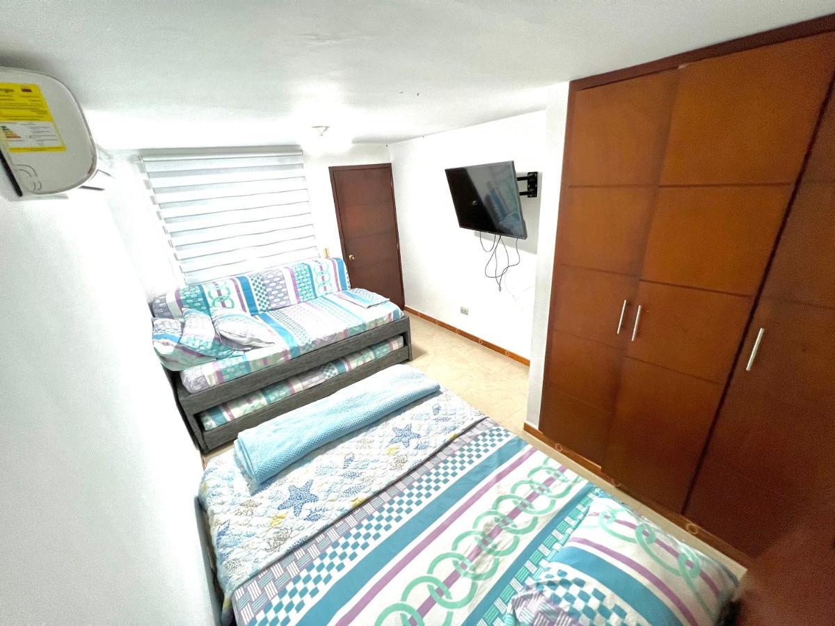 Apartamento Amplio Frente A La Playa El Rodadero Santa Marta (Magdalena)